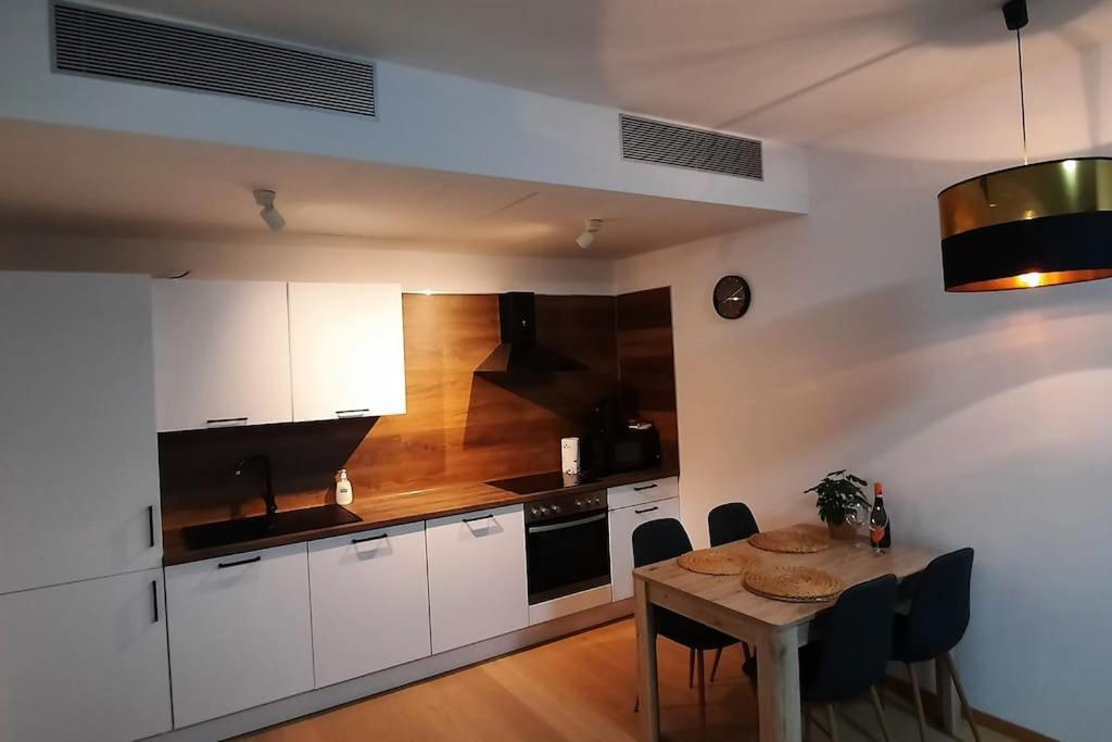 Apartmán Sky-Park Flat&Parking Bratislava Exteriér fotografie